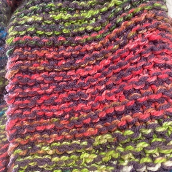 HAND KNIT Chunky Scarf - Picture 4 of 4